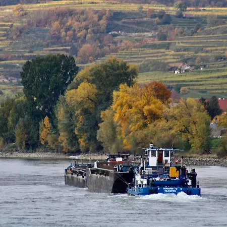 Haus-donau In Der Wachau アパート