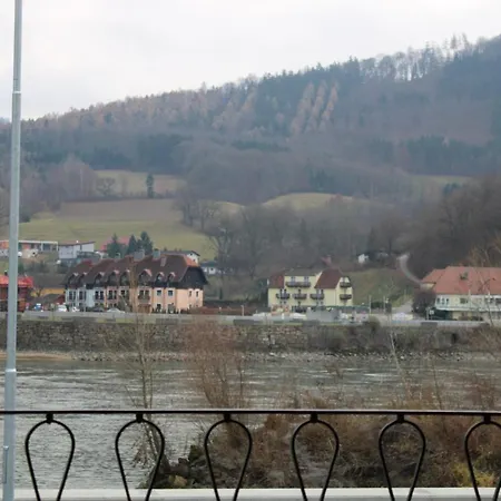 アパート Haus-donau In Der Wachau
